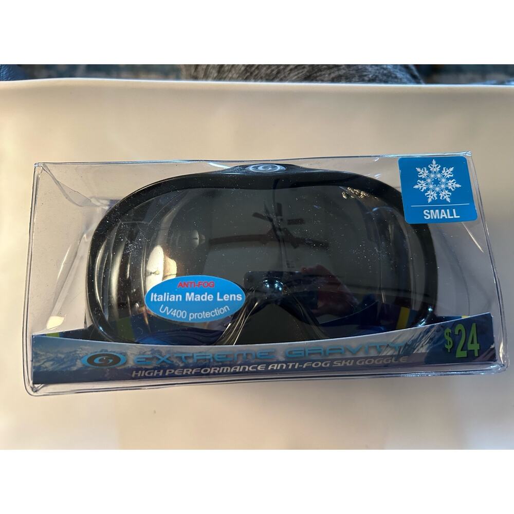 NWT Extreme Gravity High Performance Anti-Fog Ski Goggle Size Small